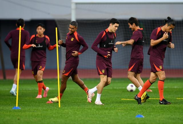 bwin必赢-强攻！国足或重启442菱形 10号韦世豪当核心